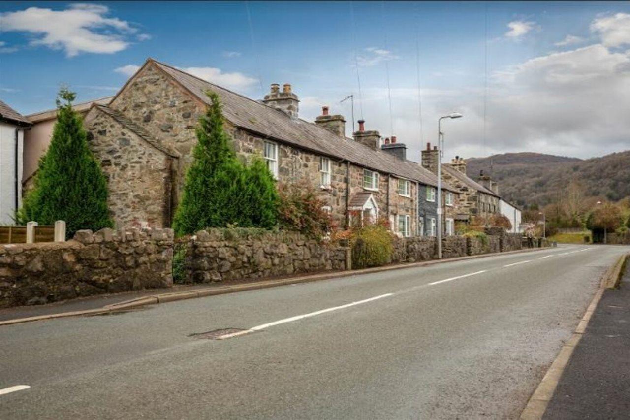 Conwy Valley Hotel Exterior photo